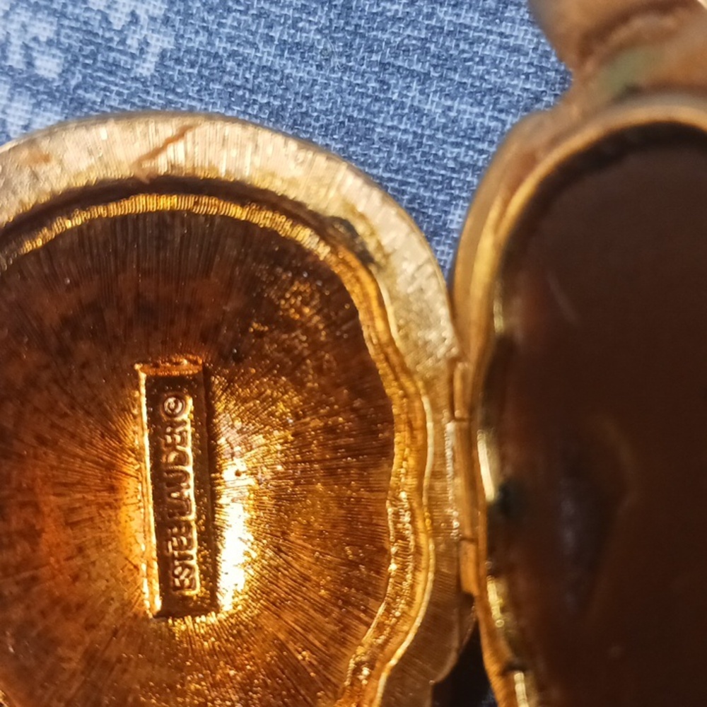 Vintage Estee Lauder Solid Perfume Compact - Picture 4 of 4